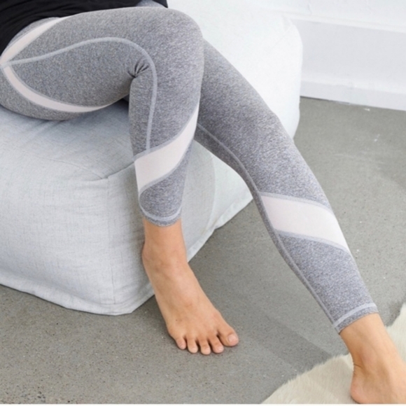 Aeries Grey chill, play, move leggings